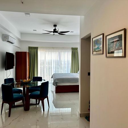 Ocean Breeze Hotel Residencies Britlanka Apartments Negombo Extérieur photo