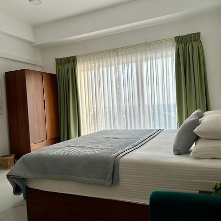Ocean Breeze Hotel Residencies Britlanka Apartments Negombo Extérieur photo