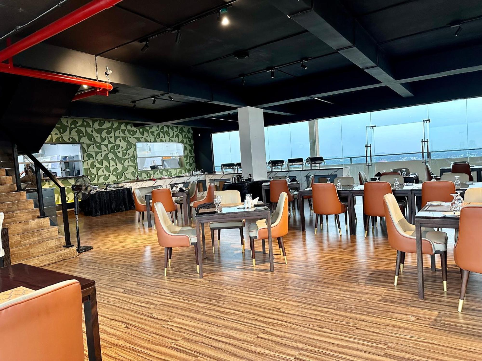 Ocean Breeze Hotel Residencies Britlanka Apartments Negombo Extérieur photo
