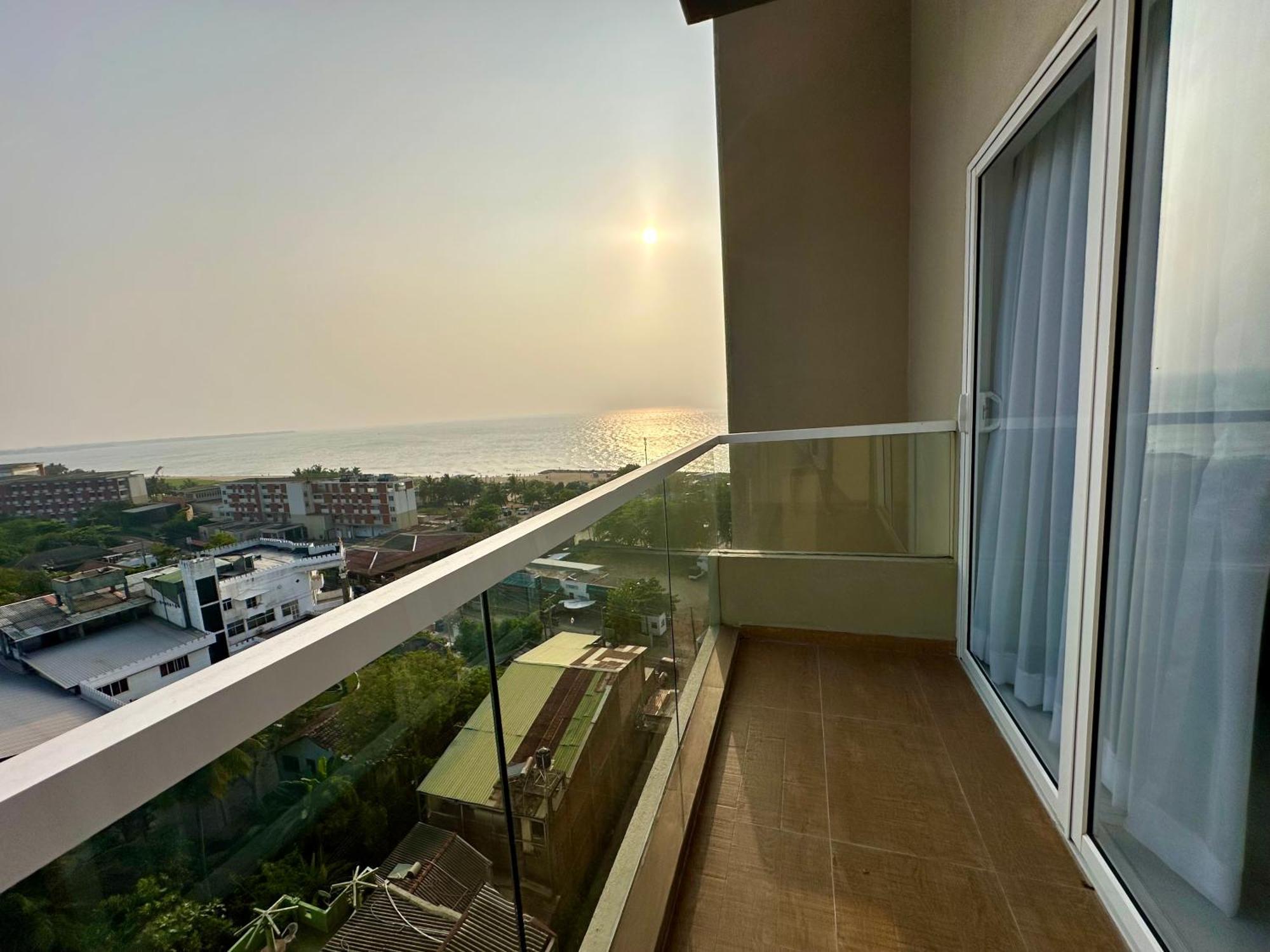 Ocean Breeze Hotel Residencies Britlanka Apartments Negombo Extérieur photo